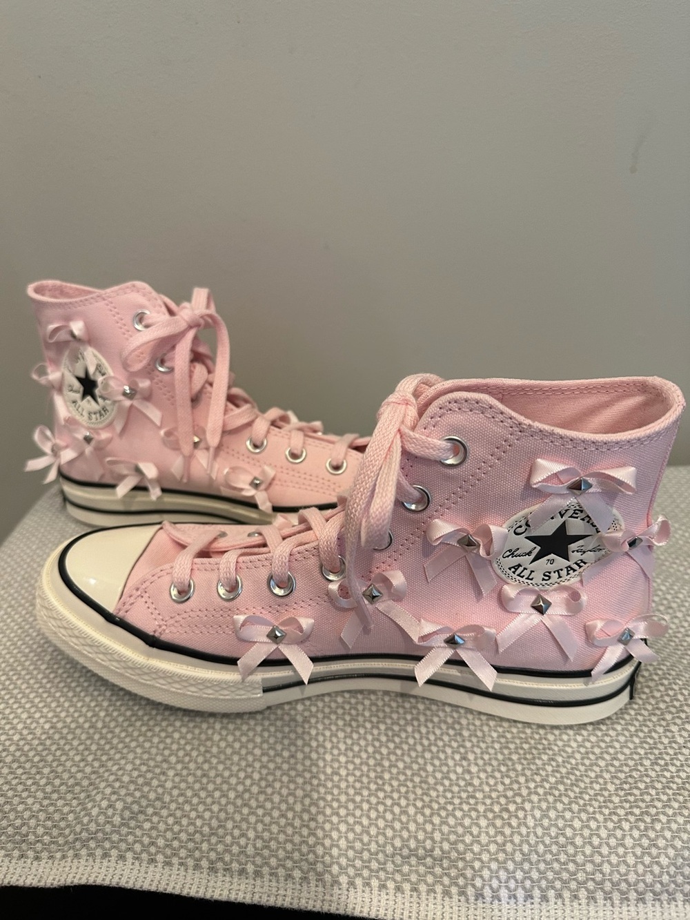 *NEW* CONVERSE Chuck Taylor 70 HI Bow Studded PINK FROSTING A14444C Women’s 8